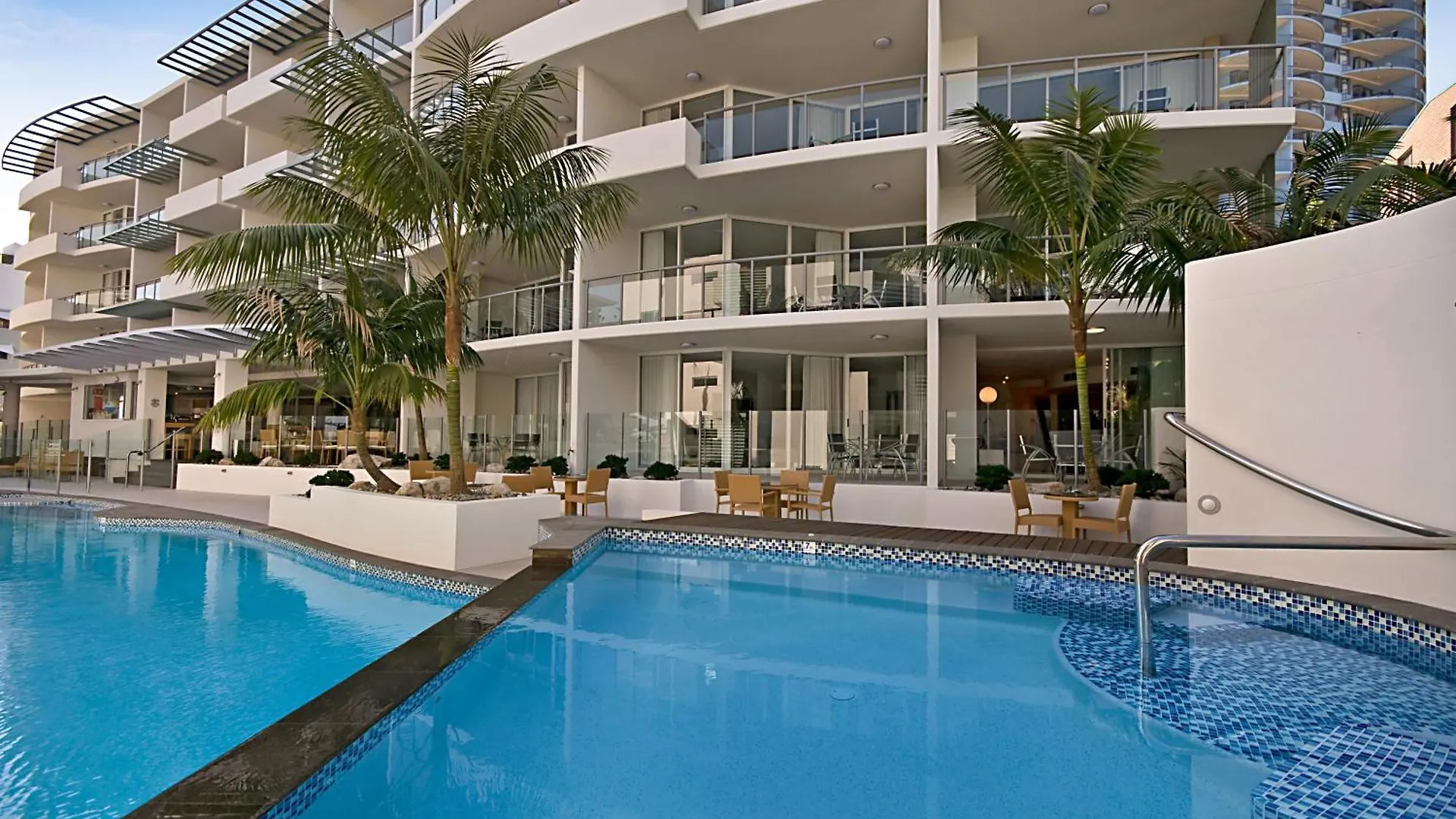 Rumba Beach Resort Caloundra 5*,