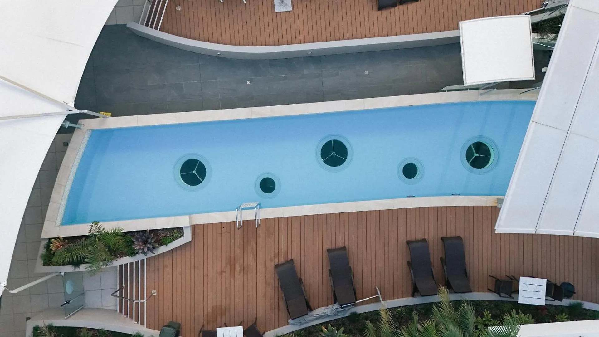 Rumba Beach Resort Калаундра